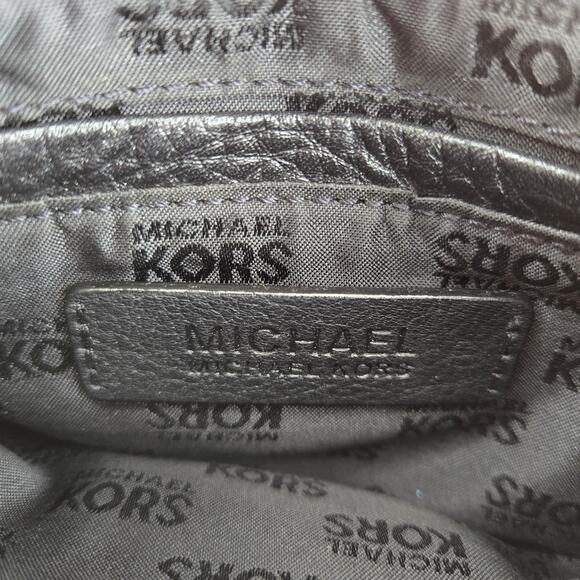 Michael Michael Kors Fulton Wristet in Black Pebbled Leather Gold Tone Logo - Picture 4 of 6